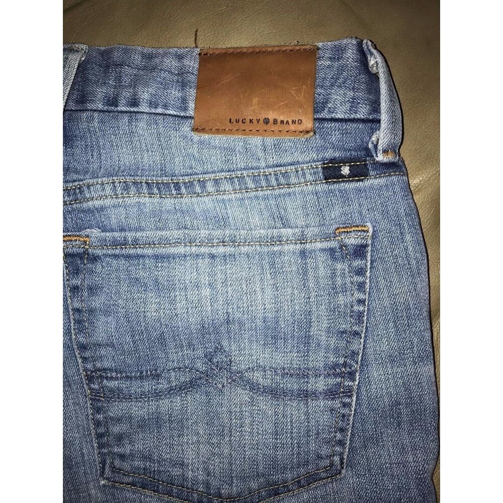 Woman's Lucky Brand, Sweet Jean Straight 30' x 32" 4/27 regular
